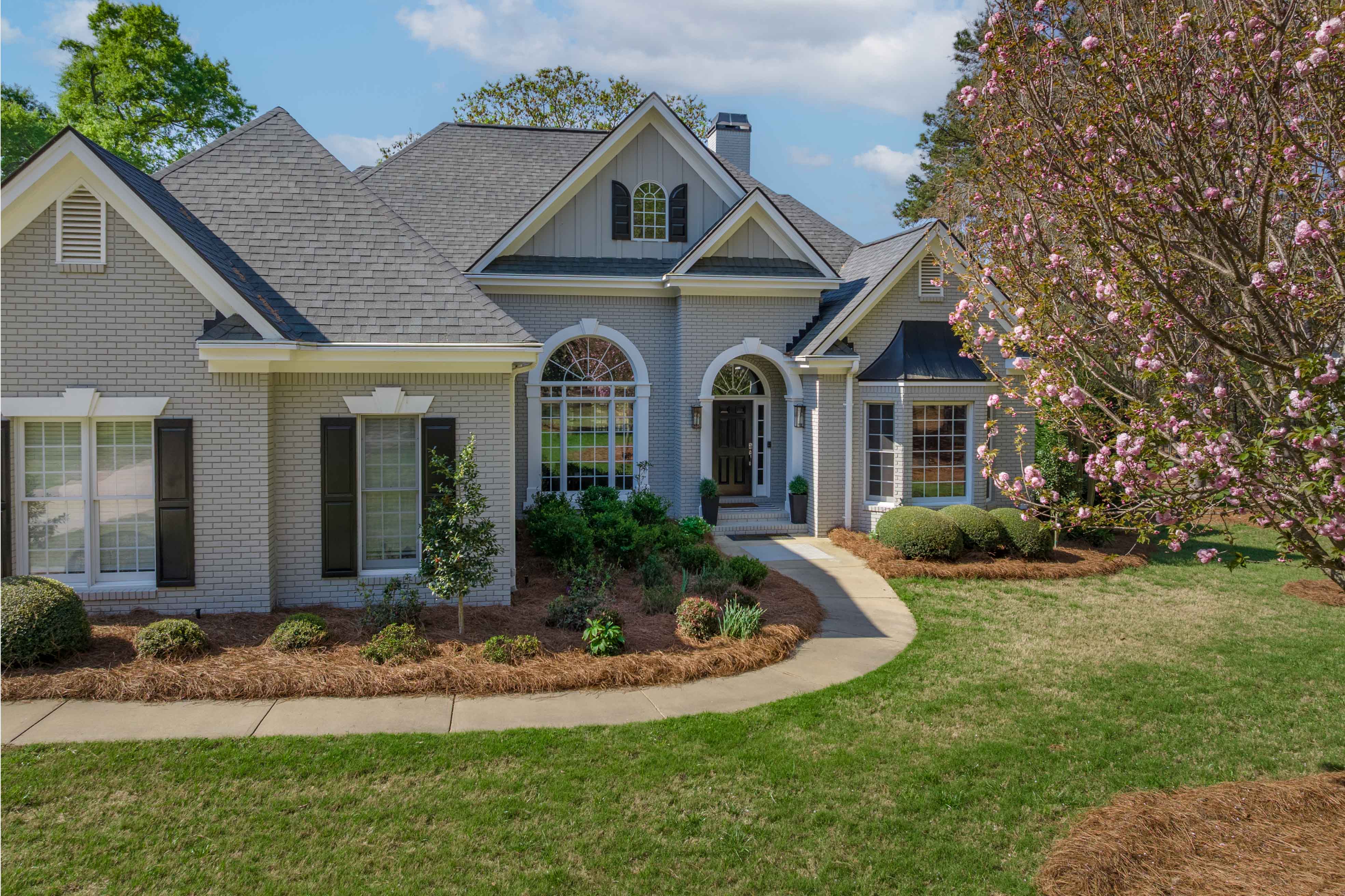 1021 Ridge Terrace image 3